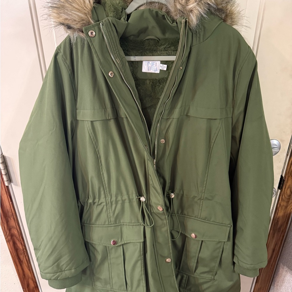 Time and Tru Olive Hooded Puffer Jacket with Faux Fur Lining. Great winter coat!